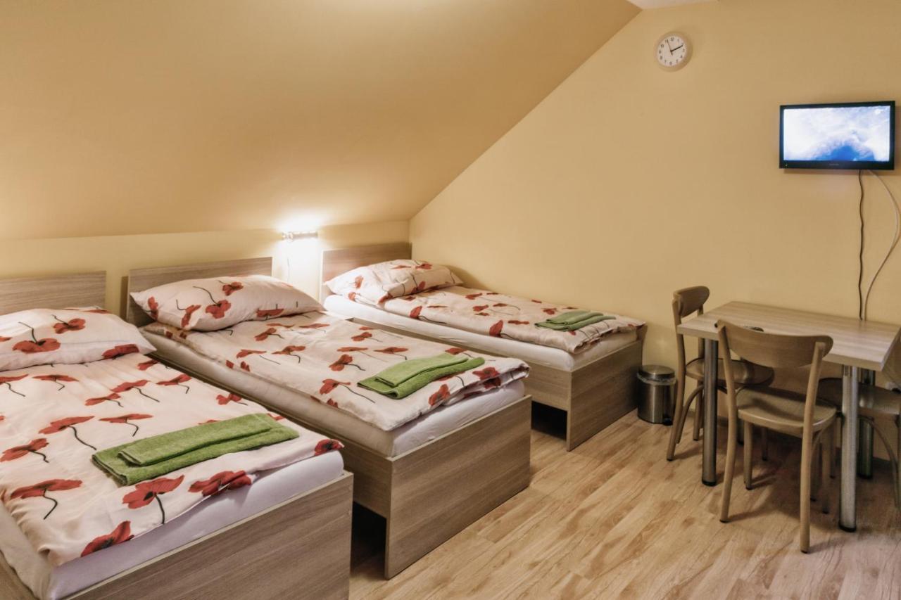 Bed and breakfast Karczma-Koszwice Extérieur photo